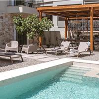 5 bedroom villa with indoor and outdoor pool in Chania town, sleeps 10